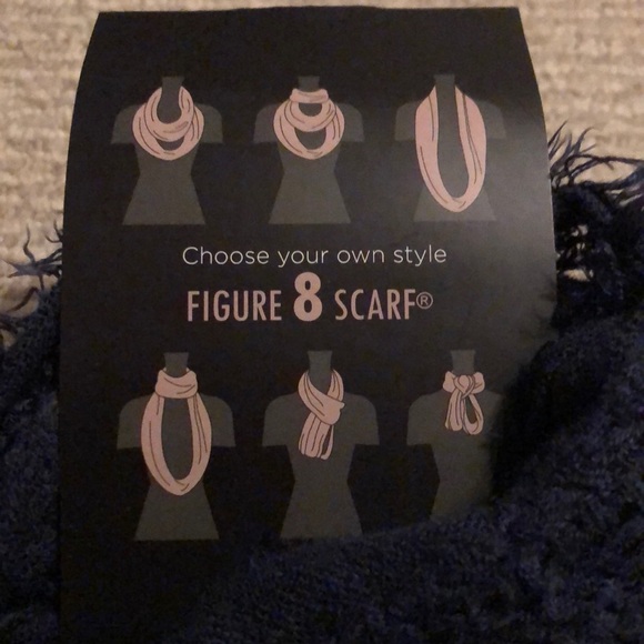 Figure-8 Scarf🧣 - Picture 4 of 4